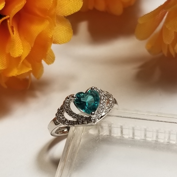 Pretty 925 Green Zircon Ring - Picture 2 of 8